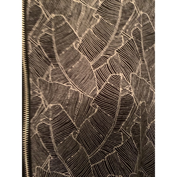 🌵Express Monochrome Print Dress w/ Back Slit🌵 - Picture 4 of 9